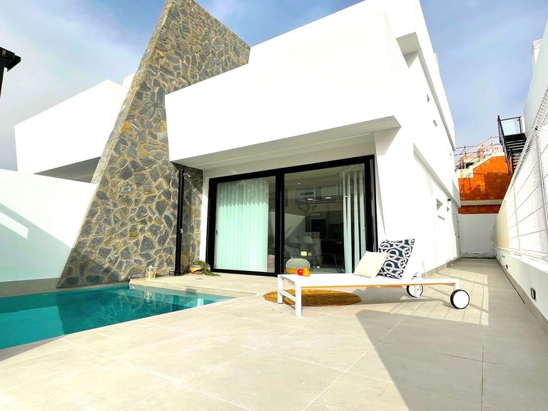 Villa for Sale in Los Alcazares, Murcia 2