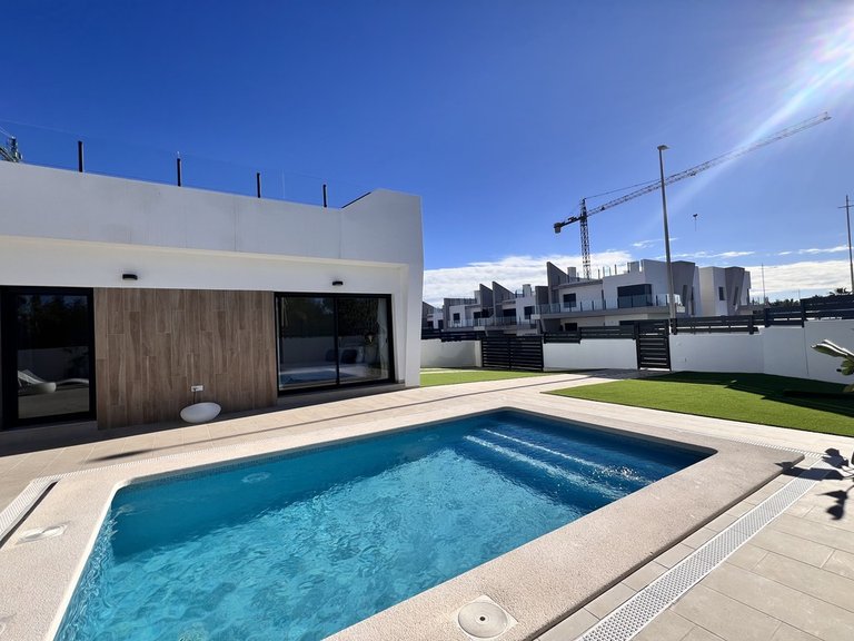 Villa for Sale in San Miguel De Salinas, Alicante 3