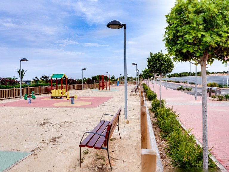 Apartment for Sale in Los Balcones, Alicante 22