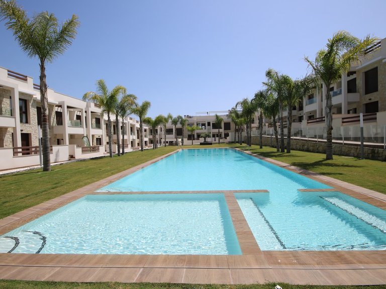 Apartment for Sale in Los Balcones, Alicante 1