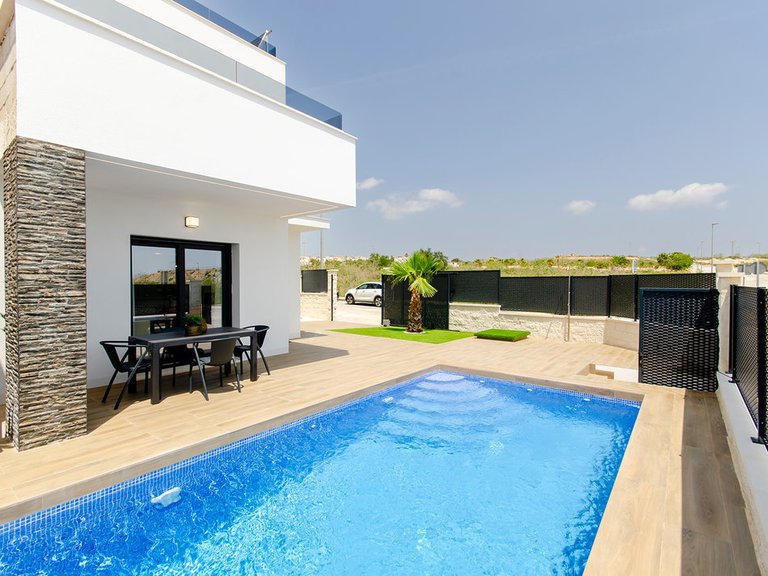 Villa for Sale in Vistabella, Alicante 2