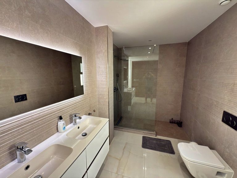 Villa for Sale in Villamartin, Alicante 24