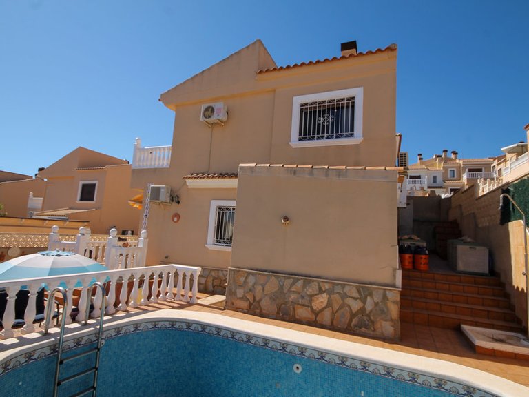 Villa for Sale in San Miguel De Salinas, Alicante 1