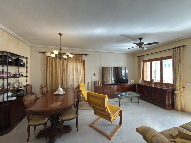 Villa for Sale in La Zenia, Alicante 21