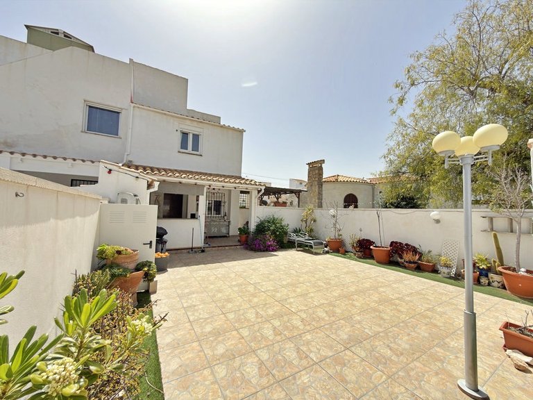 Town House for Sale in Villamartin, Alicante 16