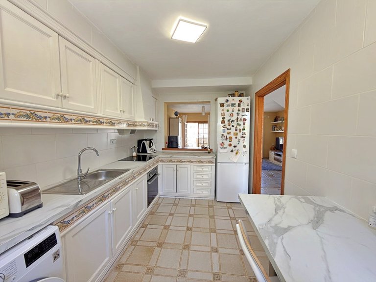Town House for Sale in Villamartin, Alicante 10