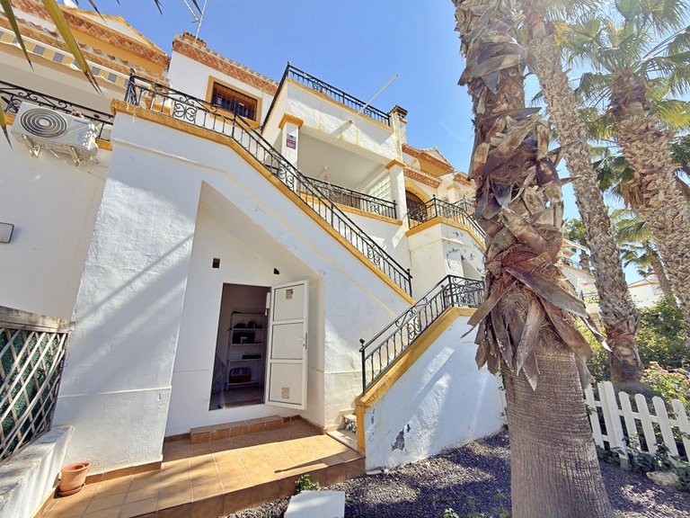 Town House for Sale in Villamartin, Alicante 20