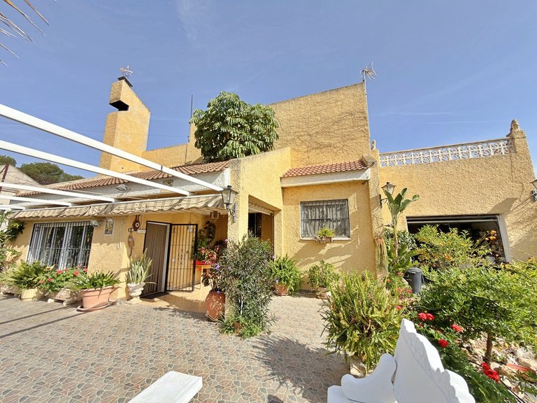 Villa for Sale in San Miguel De Salinas, Alicante 11