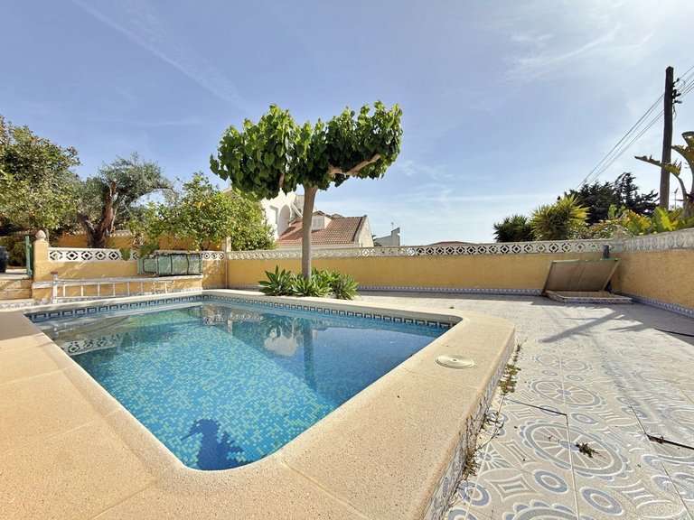 Villa for Sale in San Miguel De Salinas, Alicante 7