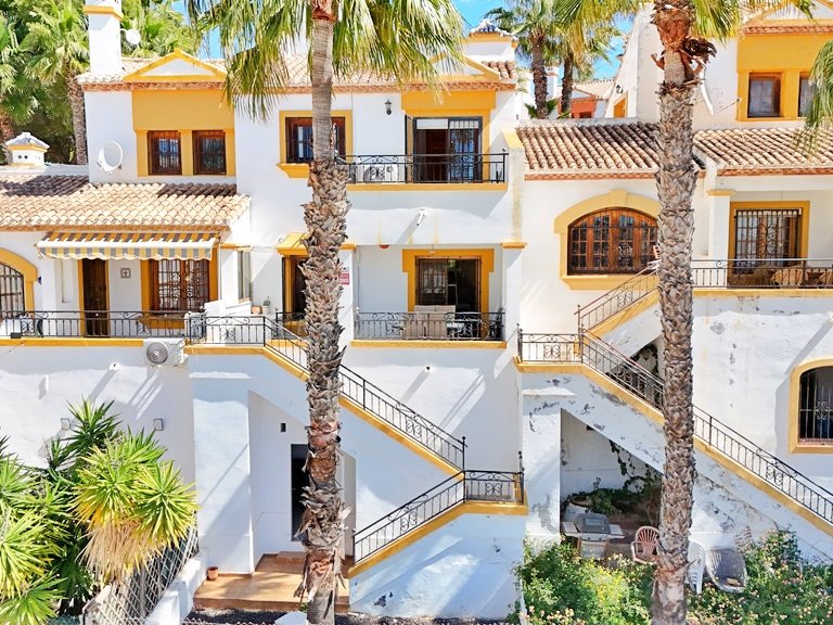 Town House for Sale in Villamartin, Alicante 4