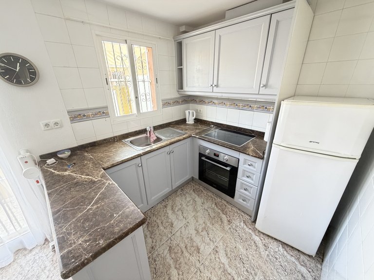 Town House for Sale in Villamartin, Alicante 3
