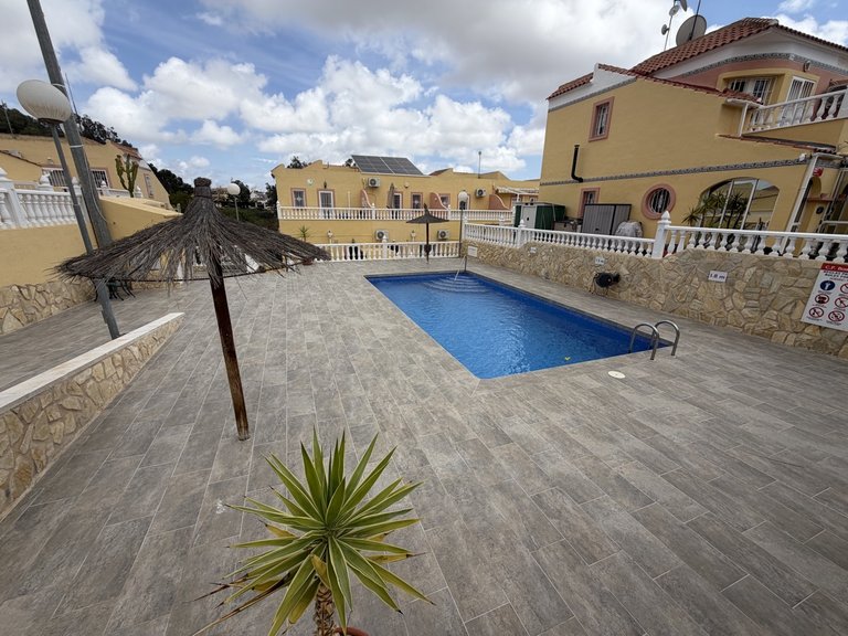 Town House for Sale in Villamartin, Alicante 2