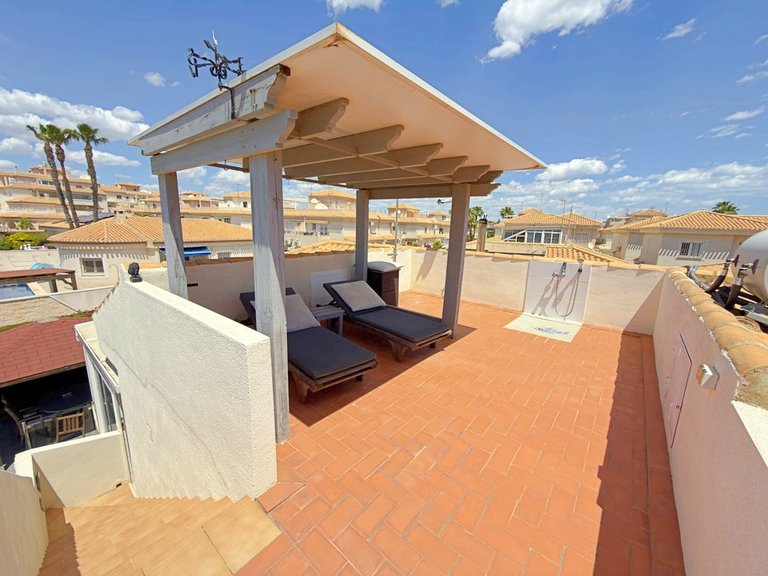 Villa for Sale in La Zenia, Alicante 8