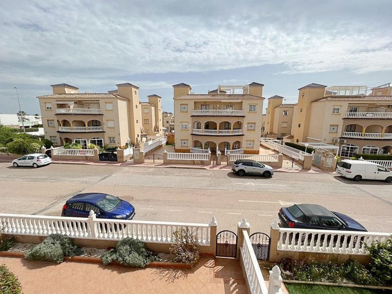 Apartment for Sale in Lomas De Cabo Roig, Alicante 8