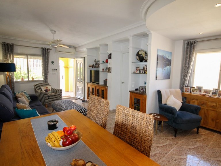 Town House for Sale in Villamartin, Alicante 12