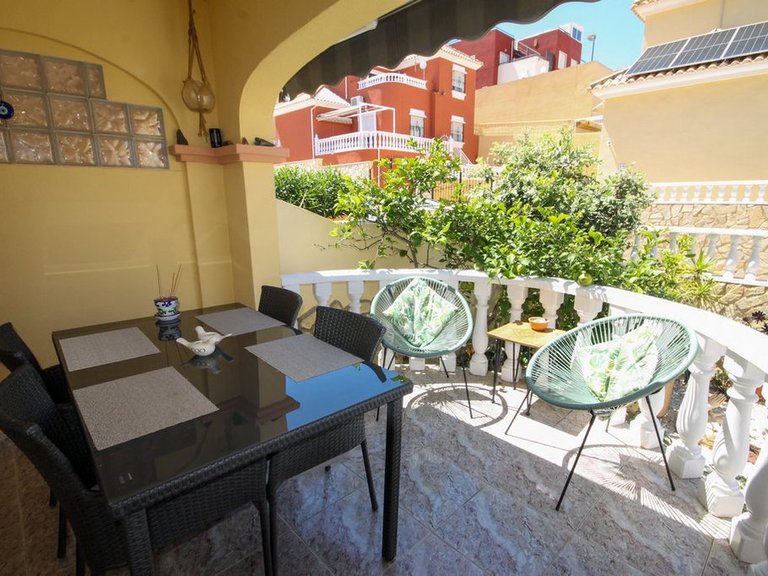 Town House for Sale in Villamartin, Alicante 2