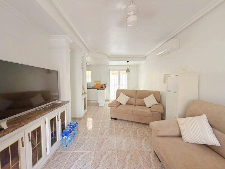 Town House for Sale in Villamartin, Alicante 11
