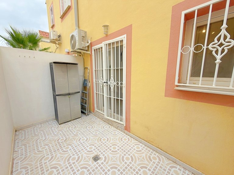 Town House for Sale in Villamartin, Alicante 18