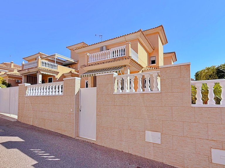 Villa for Sale in Orihuela, Alicante 49