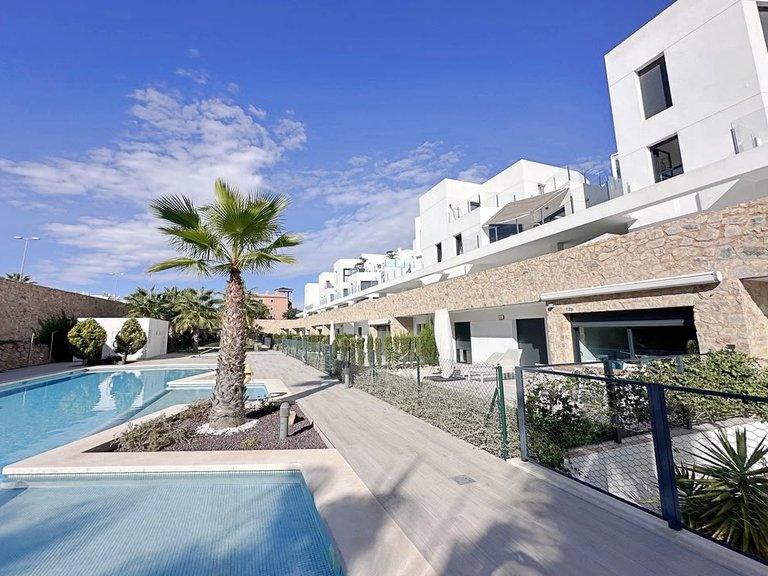 Apartment for Sale in Villamartin, Alicante 2