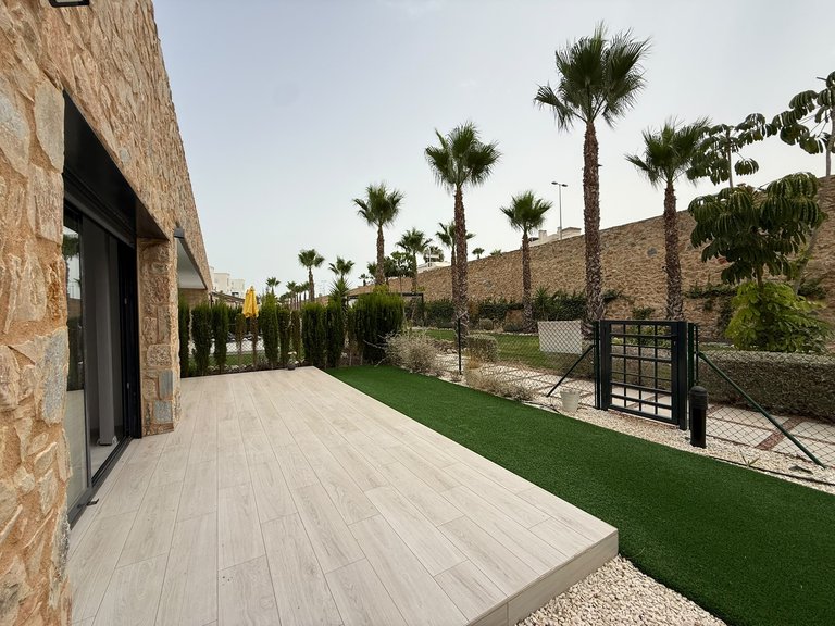 Apartment for Sale in Villamartin, Alicante 5
