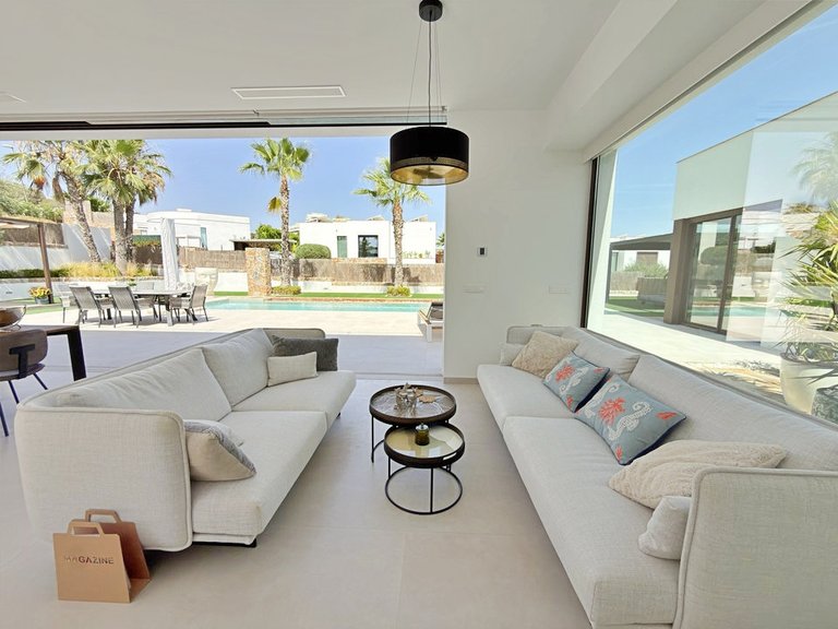 Villa for Sale in Las Colinas Golf, Alicante 18