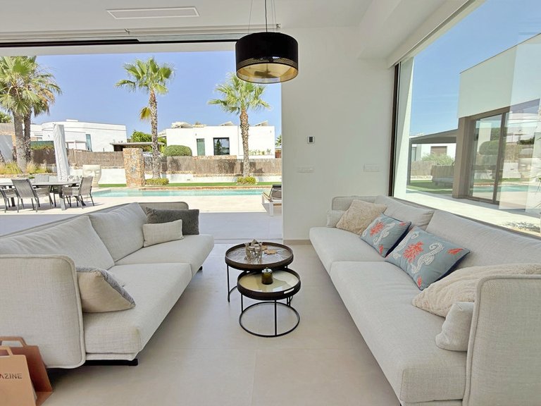 Villa for Sale in Las Colinas Golf, Alicante 19