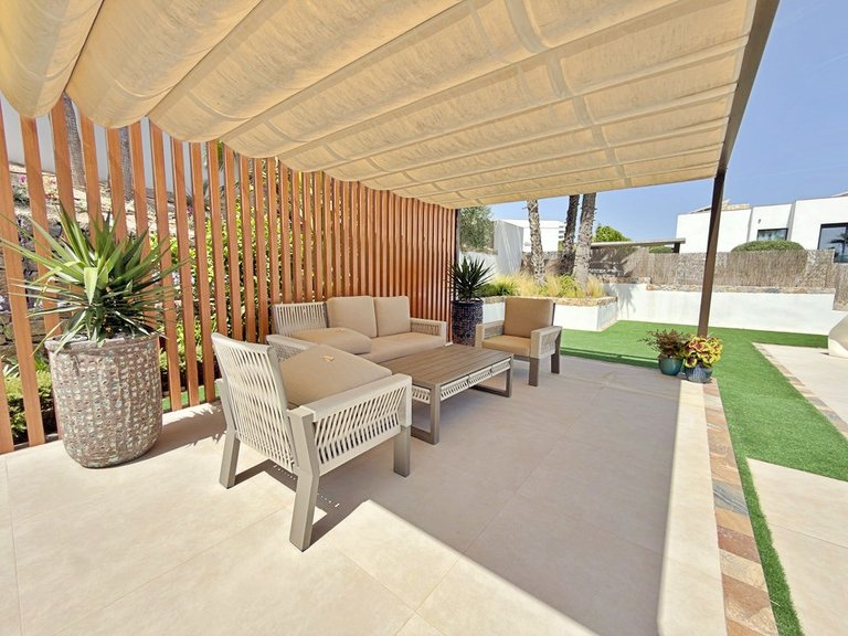 Villa for Sale in Las Colinas Golf, Alicante 9