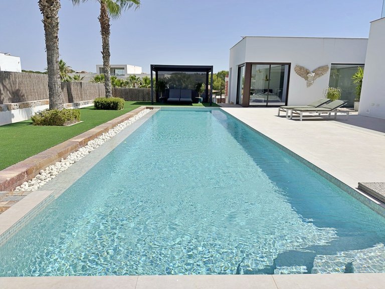Villa for Sale in Las Colinas Golf, Alicante 13