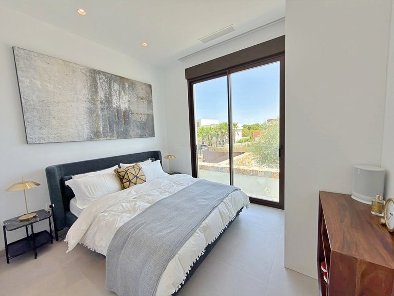 Villa for Sale in Las Colinas Golf, Alicante 36