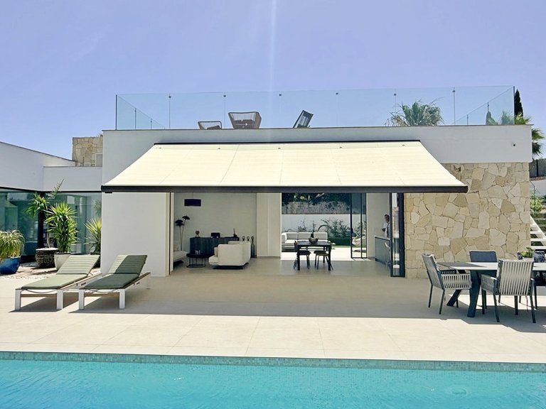 Villa for Sale in Las Colinas Golf, Alicante 17