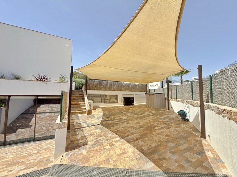 Villa for Sale in Las Colinas Golf, Alicante 5