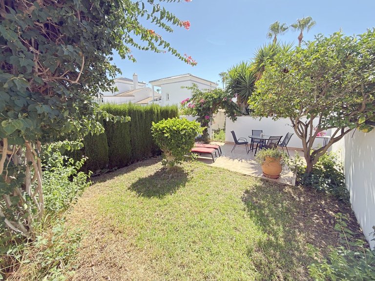 Town House for Sale in Villamartin, Alicante 23