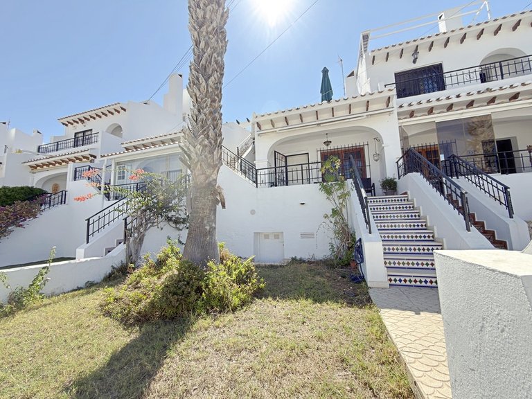 Town House for Sale in Villamartin, Alicante 4