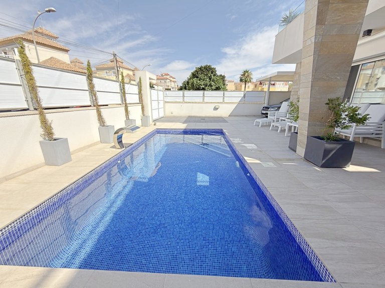 Villa for Sale in Blue Lagoon, Alicante 5
