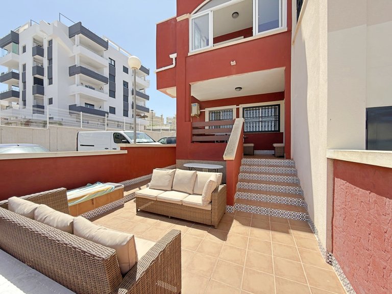 Apartment for Sale in Los Altos, Alicante 2