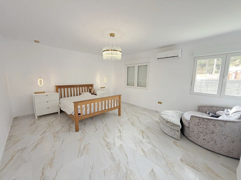 Villa for Sale in Villamartin, Alicante 24