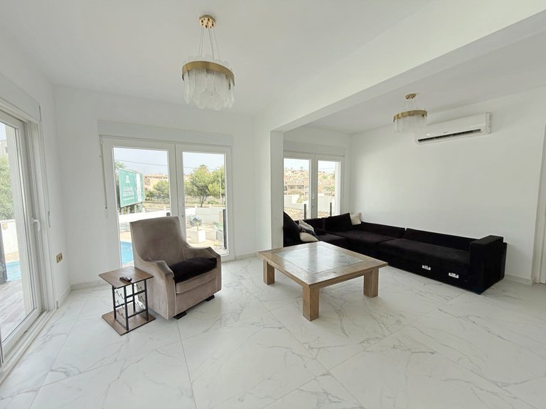 Villa for Sale in Villamartin, Alicante 14