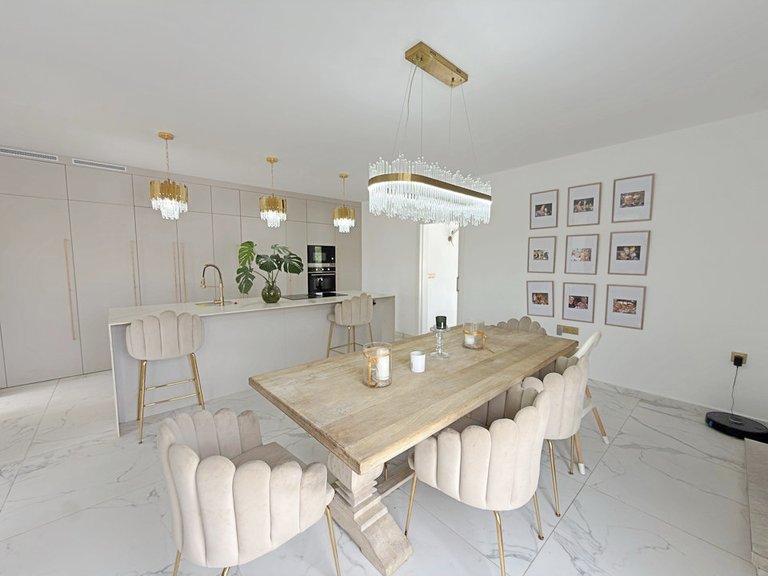 Villa for Sale in Villamartin, Alicante 11
