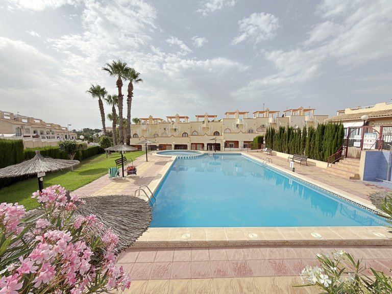 Apartment for Sale in Villamartin, Alicante 2