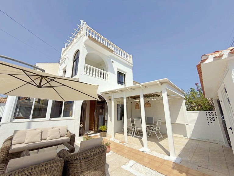 Town House for Sale in Torrevieja, Alicante 1