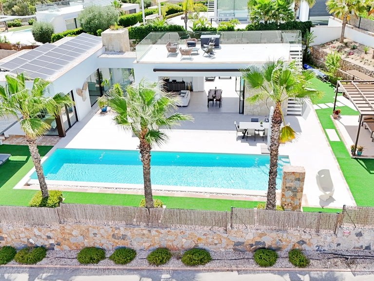 Villa for Sale in Las Colinas Golf, Alicante 1