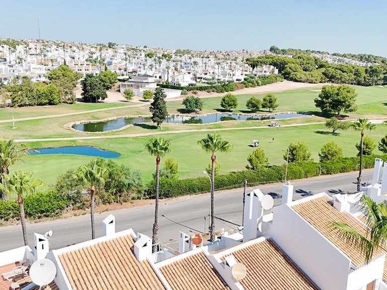 Town House for Sale in Villamartin, Alicante 3