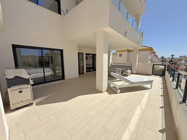 Apartment for Sale in Villamartin, Alicante 1