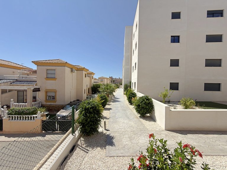 Apartment for Sale in Villamartin, Alicante 9