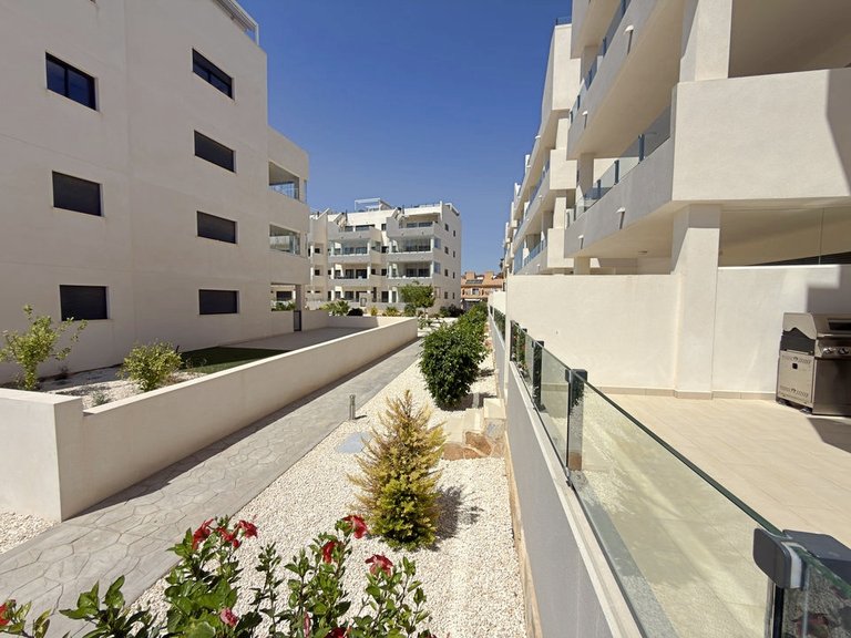 Apartment for Sale in Villamartin, Alicante 10