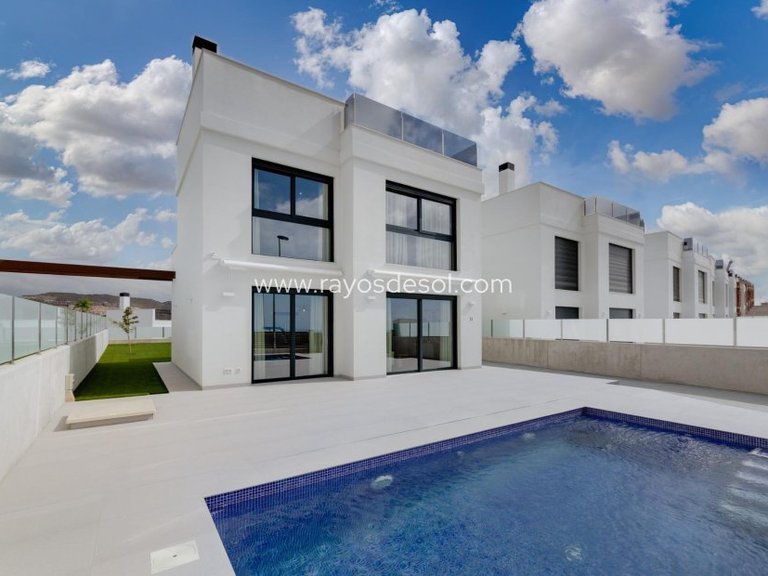 Villa for Sale in Mutxamel, Alicante 1