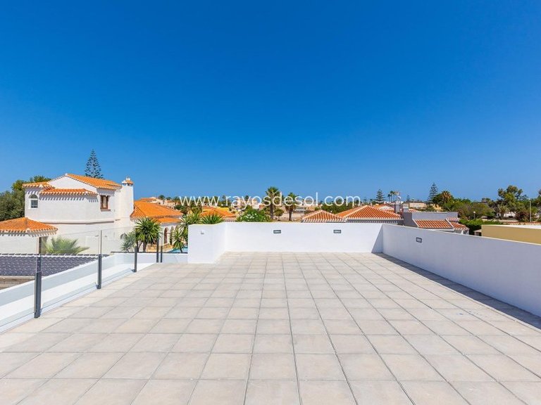 Villa for Sale in Torrevieja, Alicante 12