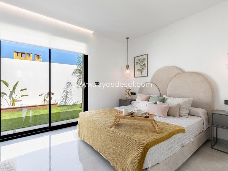 Villa for Sale in Torrevieja, Alicante 30