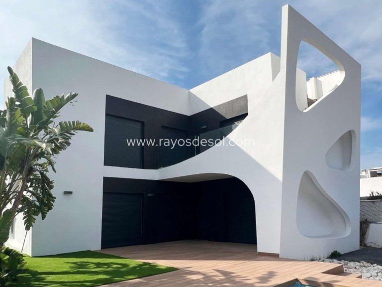 Villa for Sale in Ciudad Quesada/rojales, Alicante 4